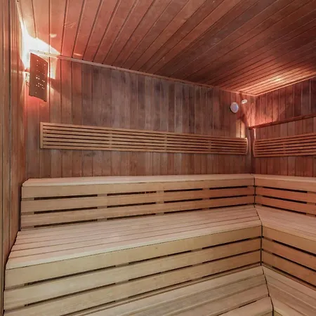 Апарт-отель Mezzanine In 5 Star With Swimming Pool By Renters