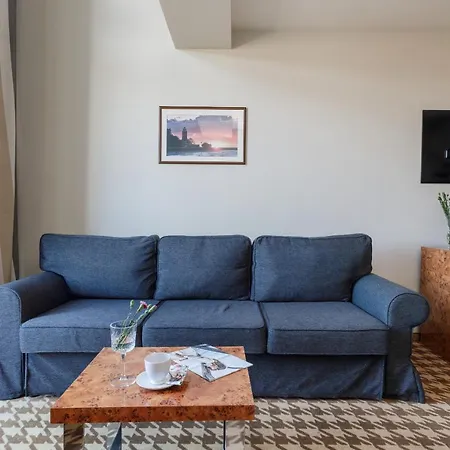 Mezzanine In 5 Star With Swimming Pool By Renters Aparthotel 3*