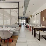 Mezzanine In 5 Star With Swimming Pool By Renters 코워브제크