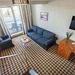 아파트호텔 Mezzanine In 5 Star With Swimming Pool By Renters 코워브제크