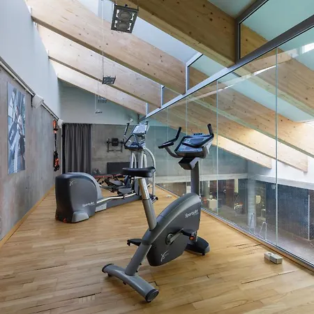 Apartahotel Mezzanine In 5 Star With Swimming Pool By Renters 3*
