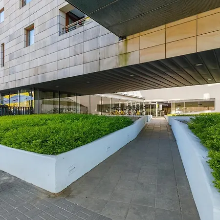 Mezzanine In 5 Star With Swimming Pool By Renters 3* 코워브제크
