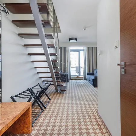 Mezzanine In 5 Star With Swimming Pool By Renters Aparthotel