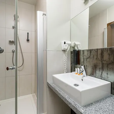 Mezzanine In 5 Star With Swimming Pool By Renters Kolobrzeg