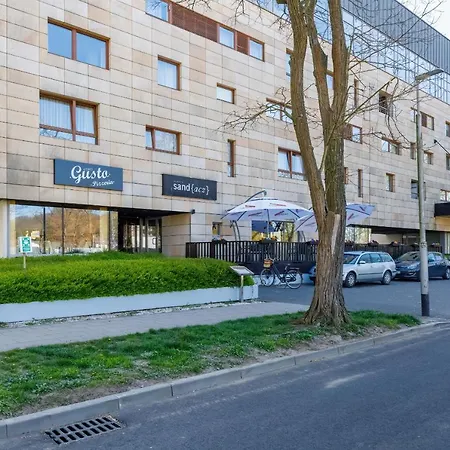 Mezzanine In 5 Star With Swimming Pool By Renters Hotel apartamentowy