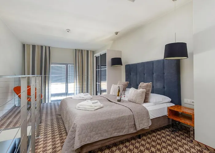 Mezzanine In 5 Star With Swimming Pool By Renters Hotel apartamentowy 3*